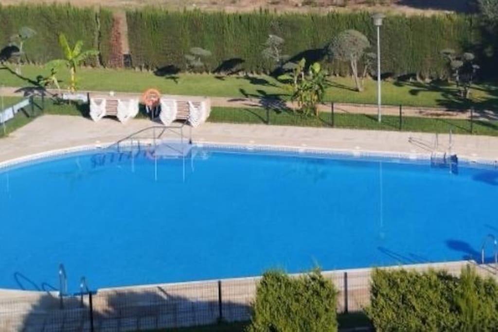 Villa Casa En Ruta De La Plata Con Piscina Comunitaria Guillena Exterior foto